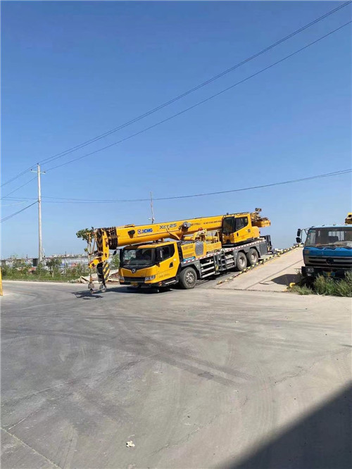 德昌县吊车作业时，可能会产生哪些额外收费项目？